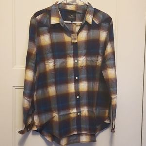 NWT AE Plaid Boyfriend Shirt with snaps